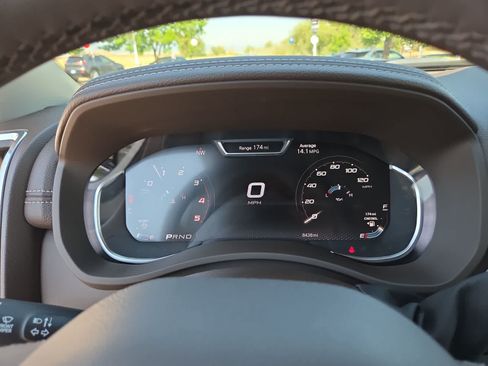 Used 2025 RAM 3500 Laramie AWD/4WD image 26