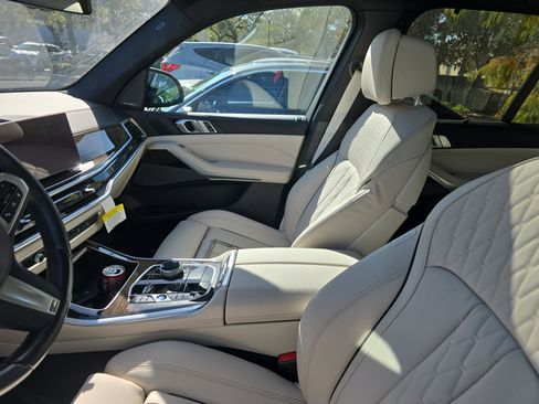 Certified 2024 BMW X5 xDrive40i w/ Executive Package image 4