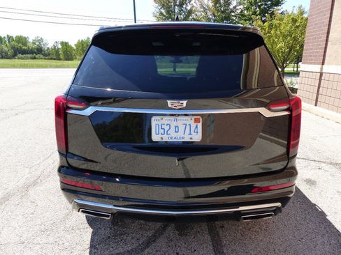 Used 2024 Cadillac XT6 Luxury w/ LPO, Floor Liner Package AWD/4WD image 6
