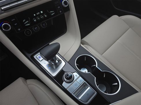 Used 2026 Genesis G70 2.5T image 24