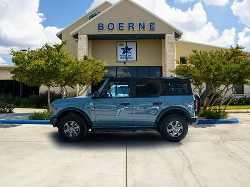 Used 2022 Ford Bronco Big Bend image 2