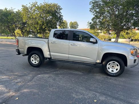 Used 2018 GMC Canyon SLE w/ SLE Convenience Package RWD image 25