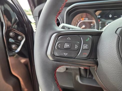 Used 2024 Jeep Wrangler Unlimited Rubicon w/ Technology Group AWD/4WD image 24