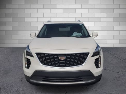 Used 2022 Cadillac XT4 Premium Luxury w/ Safety Alert Package FWD image 8
