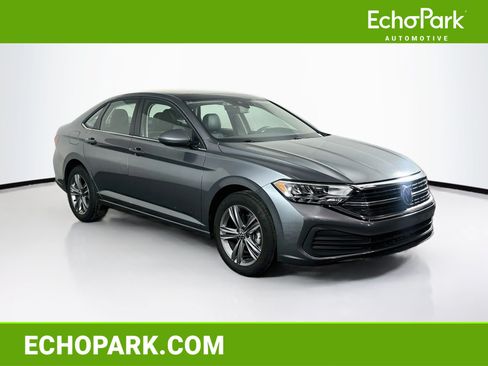 Used 2024 Volkswagen Jetta SE w/ Panoramic Sunroof Package FWD image 1