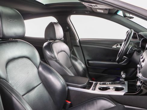 Used 2022 Kia Stinger GT1 RWD image 26