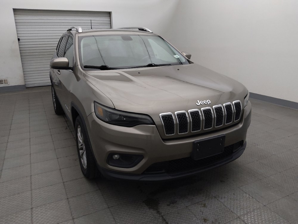 Used 2019 Jeep Cherokee Latitude Plus w/ Cold Weather Group FWD image 14