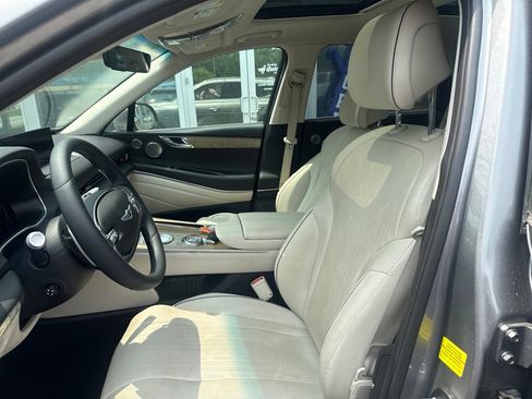 Used 2022 Genesis GV80 2.5T w/ Prestige Package 05 RWD image 9