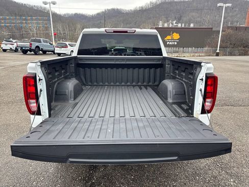 Used 2025 GMC Sierra 1500 Elevation image 27