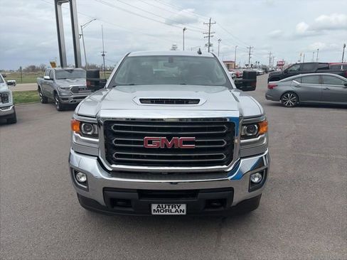 Used 2019 GMC Sierra 3500 SLE w/ SLE Preferred Package image 9