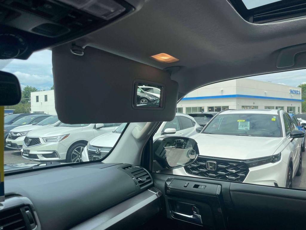 Used 2019 Toyota 4Runner TRD Off-Road Premium AWD/4WD image 32