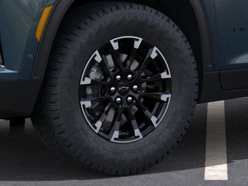 New 2026 Chevrolet Traverse Z71 w/ Enhanced Driving Package image 9