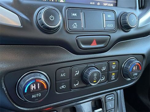 Used 2021 GMC Terrain SLT image 27