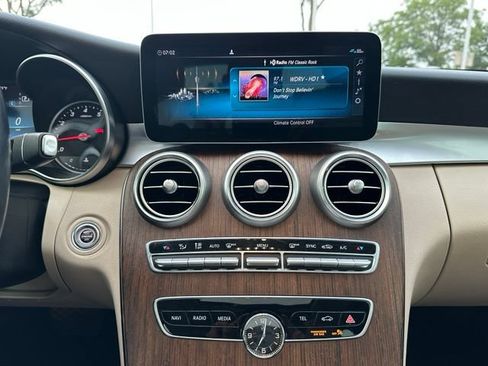 Used 2020 Mercedes-Benz C 300 4MATIC Sedan image 32