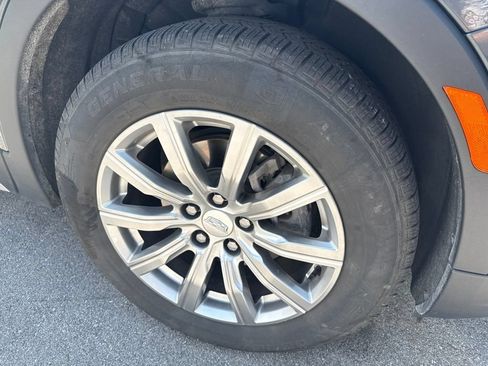 Used 2021 Cadillac XT4 Premium Luxury AWD/4WD image 8