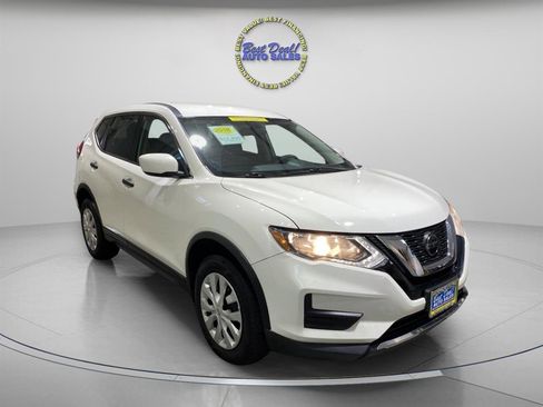 Used 2018 Nissan Rogue S image 5