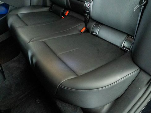 Used 2026 BMW M5 w/ Executive Package image 28