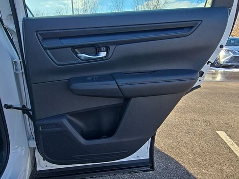 Used 2023 Honda CR-V LX image 28