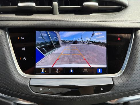 Used 2024 Cadillac XT5 Sportv w/ Technology Package AWD/4WD image 14
