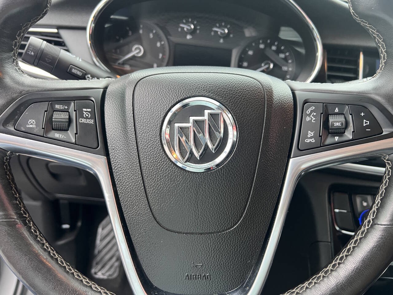 Used 2018 Buick Encore Essence AWD/4WD image 18
