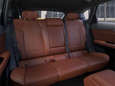 New 2025 Cadillac Optiq Luxury 2 image 17