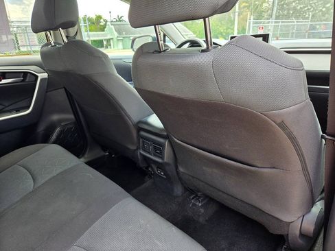 Used 2025 Toyota RAV4 XLE FWD image 12