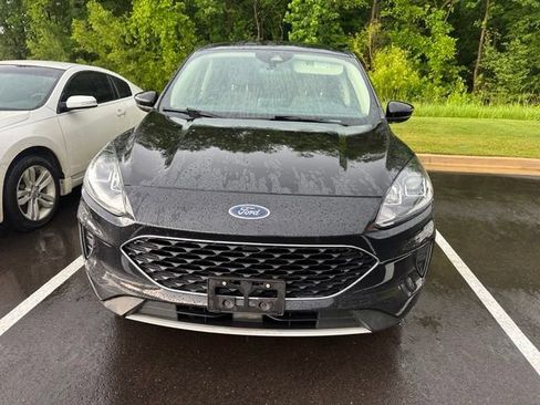 Used 2020 Ford Escape SE FWD image 3