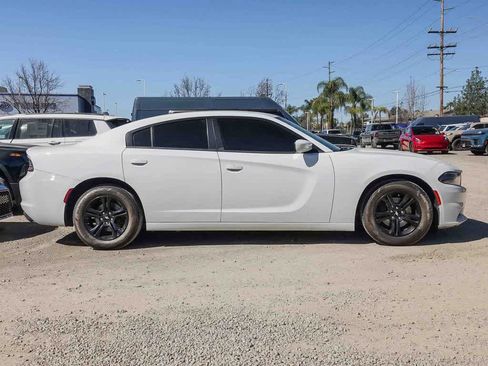 Used 2020 Dodge Charger SXT image 7