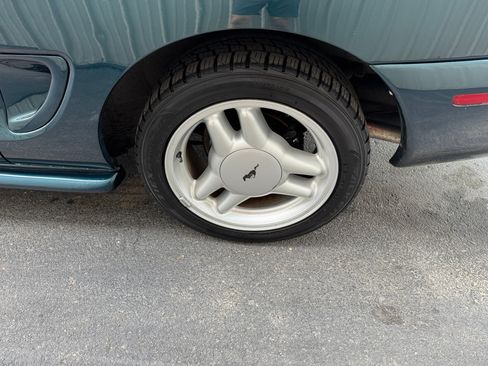 Used 1995 Ford Mustang GT RWD image 28
