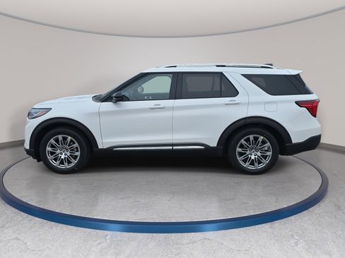 New 2026 Ford Explorer Platinum image 8