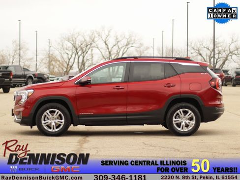 Used 2024 GMC Terrain SLE w/ Driver Convenience Package image 4