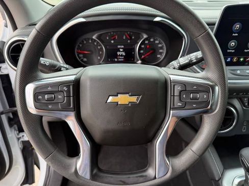 Used 2025 Chevrolet Blazer LT AWD/4WD image 15