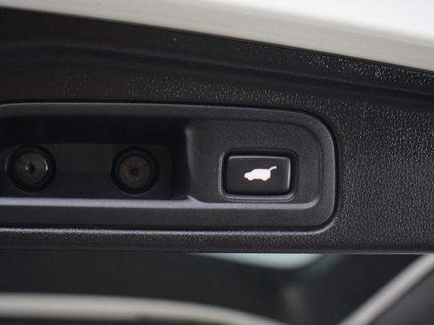 Used 2018 Honda Pilot Touring image 19