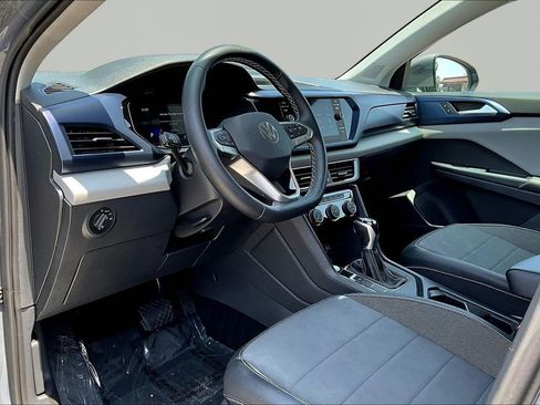 Used 2023 Volkswagen Taos SE FWD image 18
