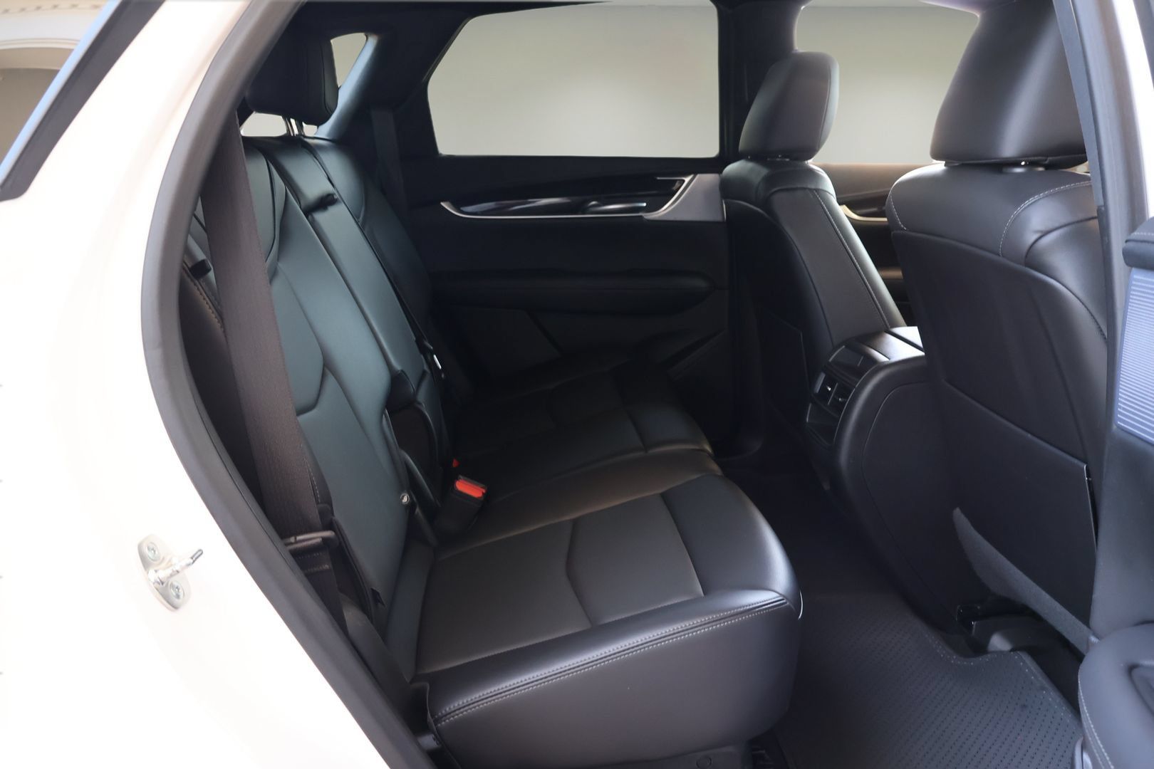 Used 2024 Cadillac XT5 Premium Luxury FWD image 16