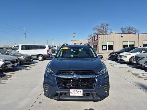 Used 2023 Subaru Ascent Limited w/ Technology Package image 2