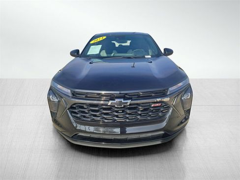 Certified 2024 Chevrolet Trax RS image 2