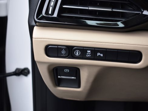 Used 2023 Acura MDX w/Technology Package image 16