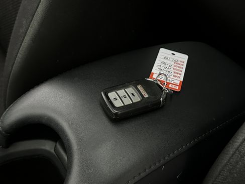 Used 2018 Honda HR-V EX image 22