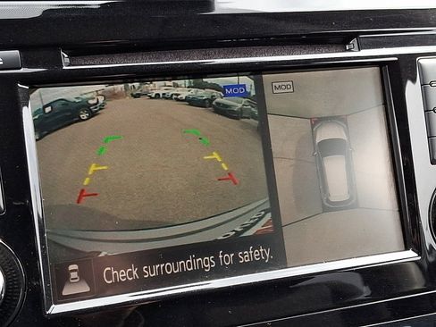 Used 2019 Nissan Rogue SV w/ Premium Package image 17