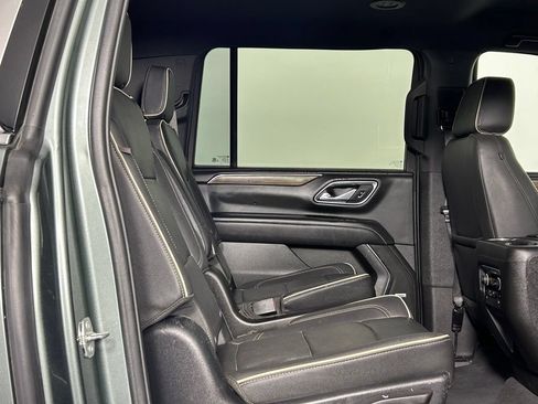 Used 2023 Chevrolet Suburban Premier AWD/4WD image 12