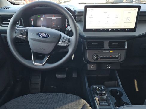 New 2025 Ford Maverick XL image 9