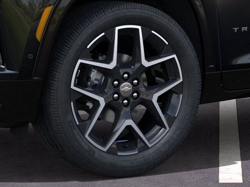 New 2026 Chevrolet Traverse High Country w/ LPO, Floor Liner Package FWD image 9
