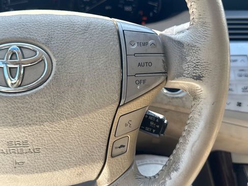 Used 2009 Toyota Avalon Limited FWD image 27