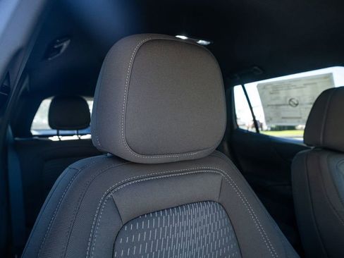 New 2026 Chevrolet Equinox LT image 14