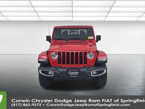 Used 2022 Jeep Gladiator Sport image 5