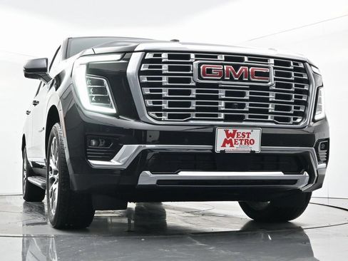 Used 2025 GMC Yukon Denali AWD/4WD image 25