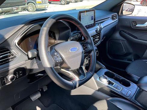Used 2025 Ford Escape ST-Line image 16