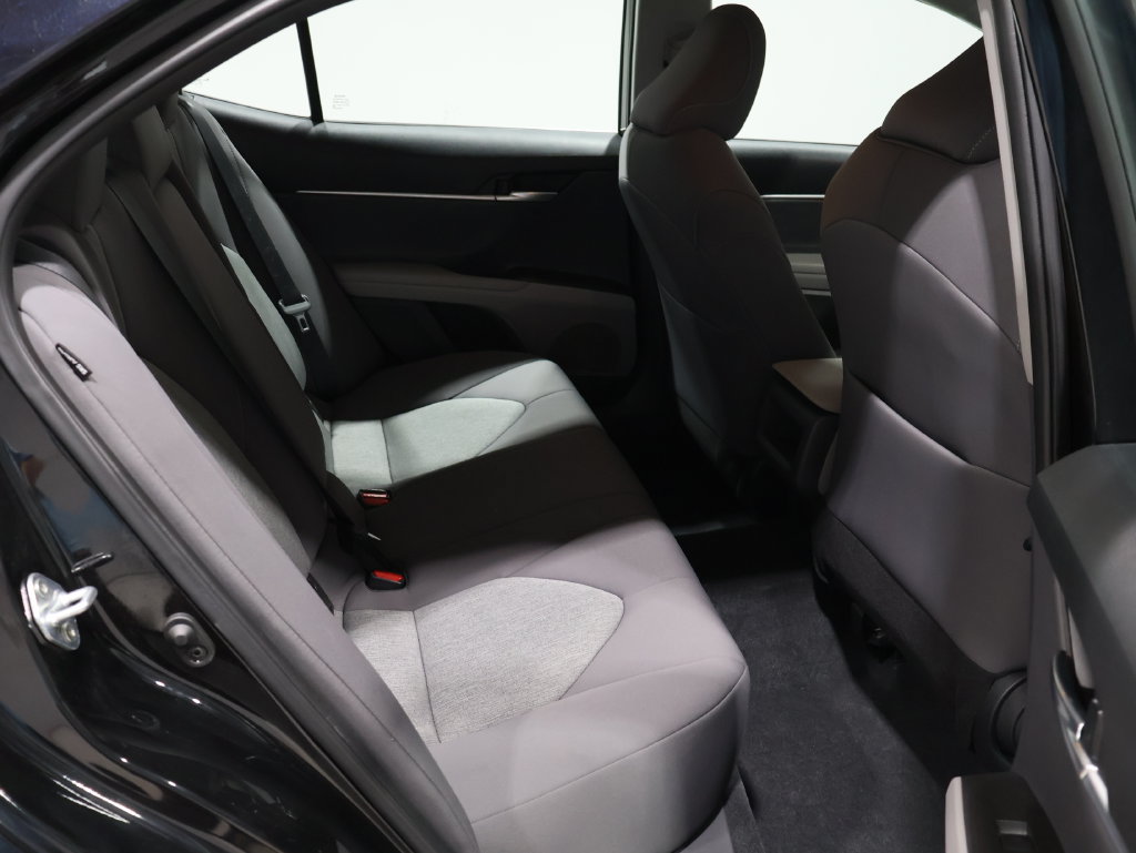 Used 2022 Toyota Camry LE AWD/4WD image 19