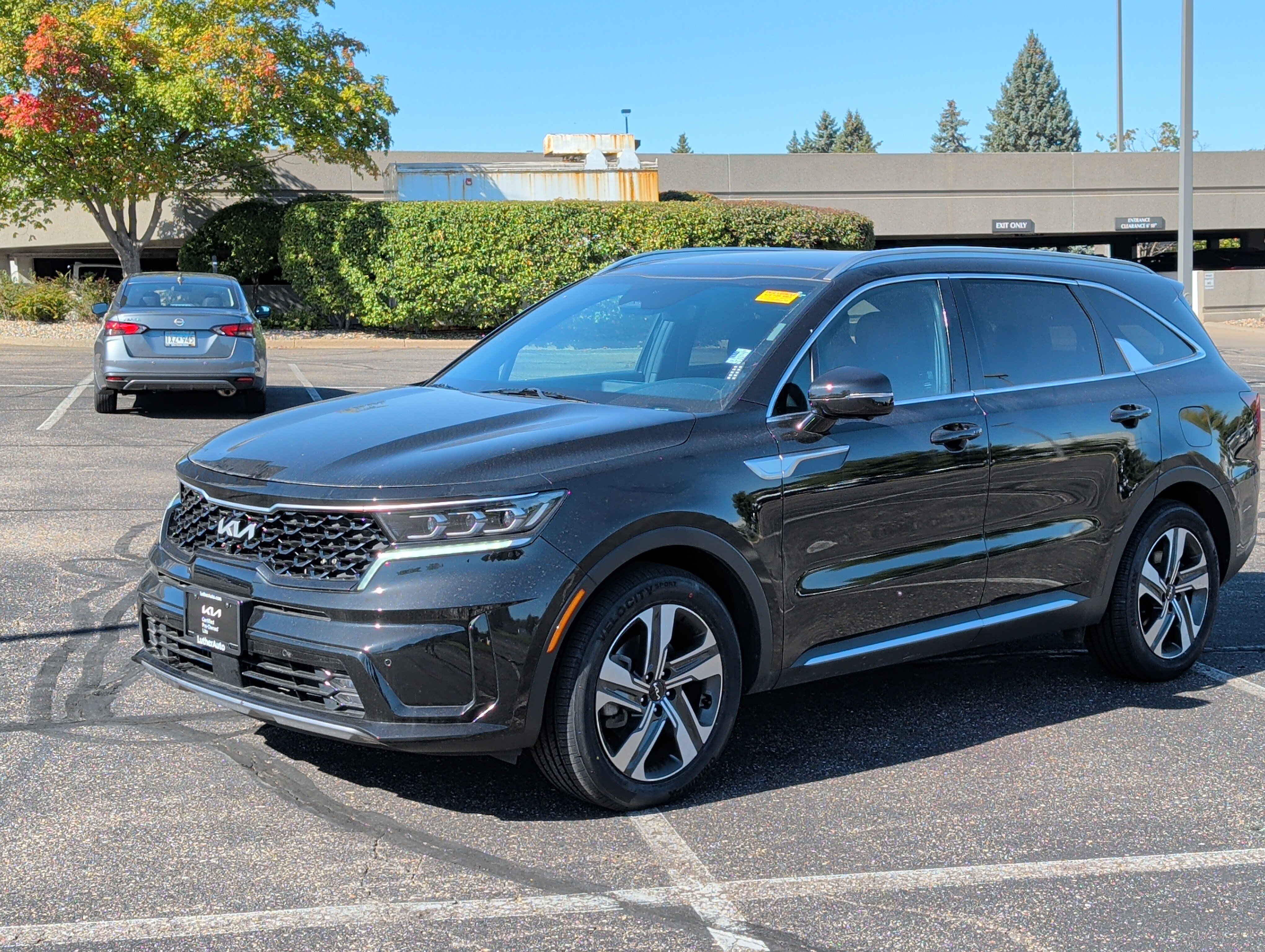Certified 2023 Kia Sorento SX Prestige AWD/4WD image 2